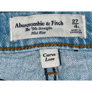 Abercrombie & Fitch Curve Love 90s Straight Mid Rise Blue Denim Jeans Size 27 4 thumbnail 3
