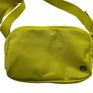 Lululemon Everywhere Belt Bag Neon Green Chartreuse Fanny Pack‎ Rare Color Y2K thumbnail 1