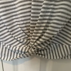 Women's light grey & white striped cropped tee Size L thumbnail 2