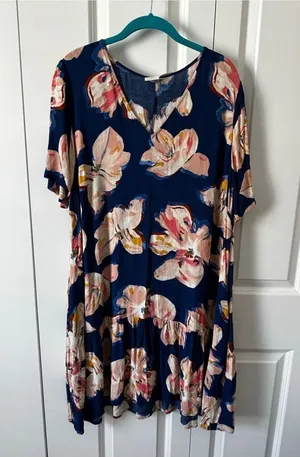 Women's A New Day Navy Floral V-Neck Tiered Dress XL thumbnail 1
