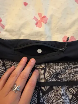 Lululemon Speed Up Shorts 2.5" thumbnail 3