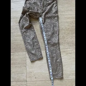 Seven 7 For All Man Kind Pants Size 28 Gold Marble Shimmer Designer Pants‎ thumbnail 4