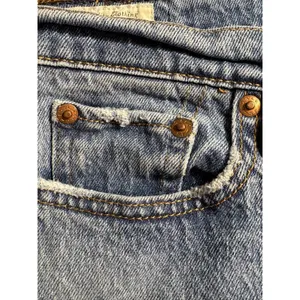 Levi's Premium Blue Medium Wash Wedgie Straight Leg Denim‎ Jeans Women's Size 26 thumbnail 7