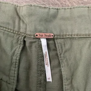 Free People Billie‎ Chino Shorts - Size 12 - Army Green - NWT thumbnail 11