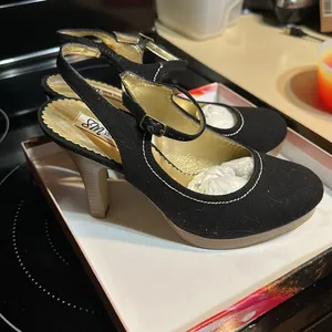 Steve Madden SM New York Black and Tan w/Contrast Cream Stitching Lydiaa Heels thumbnail 6