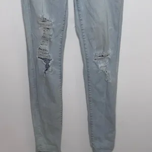 American Eagle Women Super Stretch Light Blue Denim Ripped Jegging jeans size 4‎ thumbnail 3