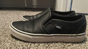Black Slip-On Vans thumbnail 1