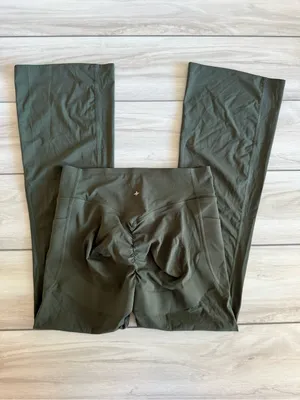 Halara UltraSculpt™ High Waisted Scrunch Butt Lifting Leggings Green Large NWT thumbnail 7