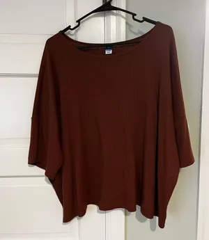 Old Navy Cropped Top thumbnail 1