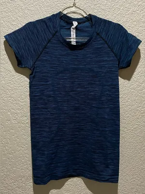 Lululemon Swiftly Short-Sleeve Performance Tee in Heather Teal Blue Size 6 thumbnail 2