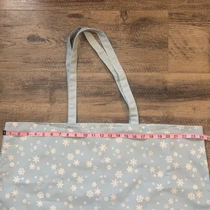 KATE SPADE XL Snowflake Carryall Tote Bag ♠️❄️ thumbnail 3