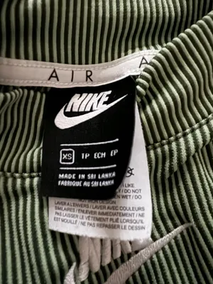 Nike Air Cropped Workout Tank thumbnail 3