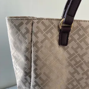 EUC Tommy Hilfiger women’s brown tan gold hardware‎ zip shoulder tote bag purse thumbnail 8