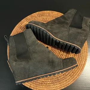 UGG Wedge boot size 11‎ women's waterproof thumbnail 5