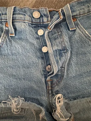 Levi's 501 Original Distressed Cutoff Denim Shorts Medium Wash W23 thumbnail 3
