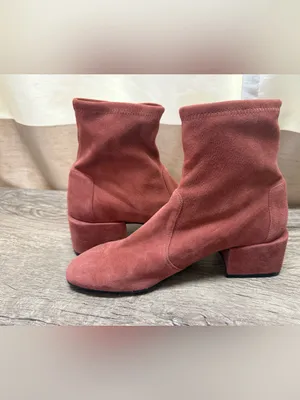 Stuart Weizmann Accordion
Suede Sock Bootie size 9 B thumbnail 3