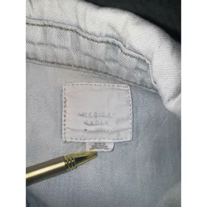 American Eagle Denim Jacket Women Medium Button Up Light Wash‎ thumbnail 8