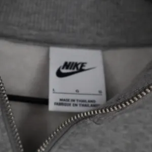 Nike USA Hockey Phoenix Crop Quarter Zip Sweatshirt Grey L thumbnail 3