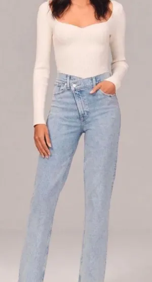 Abercrombie Curve Love Jeans Size 27 thumbnail 1