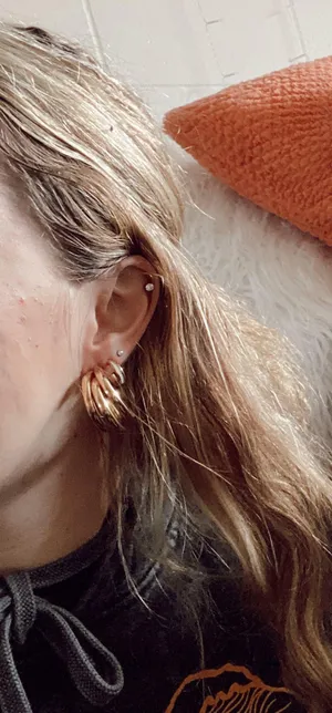 Gold Hoop Earrings thumbnail 3