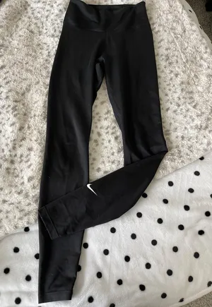 Nike black leggings thumbnail 2