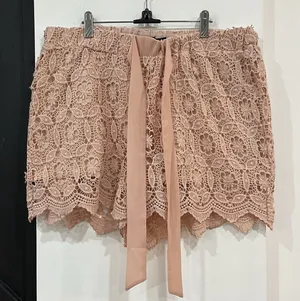 Torrid Pink Lace Shorts Tie Front Cottage Size 1X Plus thumbnail 1
