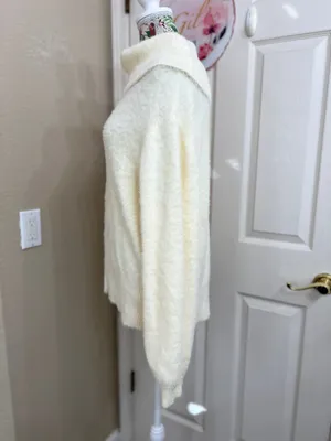G by Giuliana soft cream sweater size M thumbnail 4