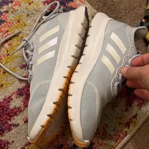 Adidas bounce sneakers 8.5‎ thumbnail 4