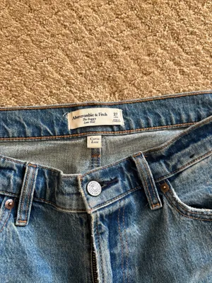 Abercrombie Jeans The Baggy Low-Rise Curve Love Long thumbnail 4