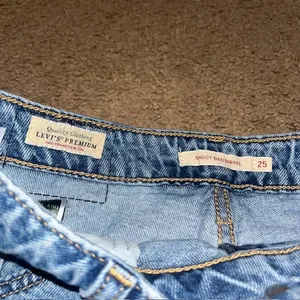 Levi's Premium‎ Baggy Dad Barrel Tapered Jean Easy Days Medium Wash Blue 25 thumbnail 8