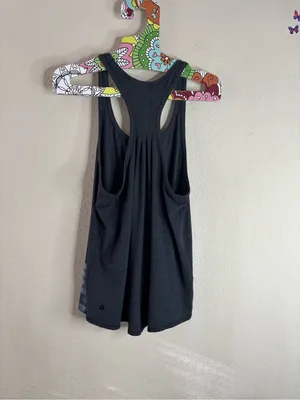 Lululemon Yogi Everyday Tank Heathered Black size 8 thumbnail 3