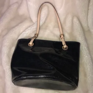 Michael Kors Patent Leather Monogram Tote! thumbnail 10