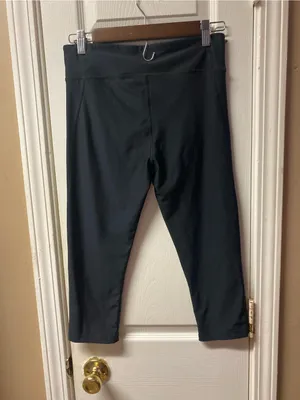 Under Armour Black Capri Leggings thumbnail 4