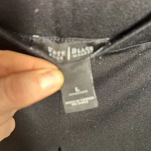 S149. White House Black Market. Black pull on pants Size L thumbnail 2