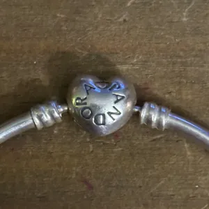 Pandora Moments 925 silver logo heart clasp bangle bracelet thumbnail 5