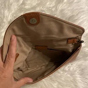 J.Crew 100% Leather Purse /Clutch tan/ brown color excellent condition thumbnail 6