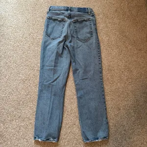 Abercrombie The '90s Straight Ultra High Rise Jeans thumbnail 3