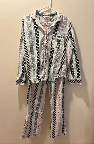 victoria’s secret pajama set thumbnail 1