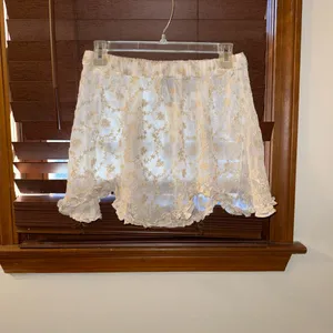 NWT $68 Anthropologie Ivory-Colored Lace Detailing Mini Pull-On Skirt XS thumbnail 5