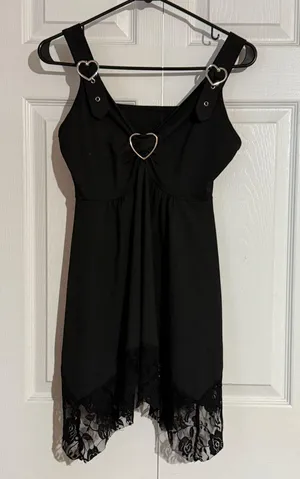 Amazon Black Tunic Shirt with Heart Detail and Lace Hem thumbnail 1