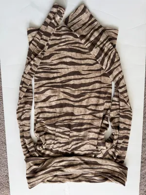 Anthropologie Pilcro Off the shoulder top thumbnail 1