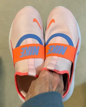 EUC Nike shoes  thumbnail 1