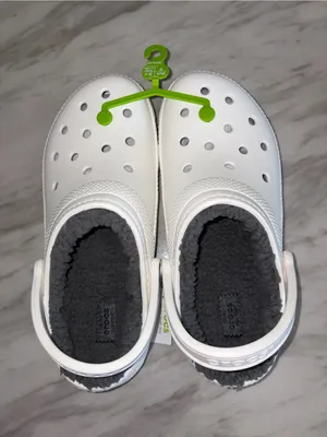 NWT Crocs Classic Lined Clog White Grey Fleece Unisex M8/W10 thumbnail 1