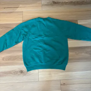 Vintage Russell Athletic USA Made Green Crewneck Sweatshirt Large thumbnail 2