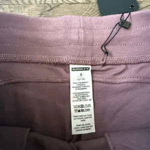 Alphalete Essential Core Short Size S Purple NWT Gym Training Athleisure Workout thumbnail 11