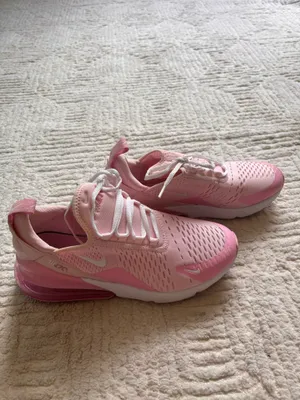 Nike Pink Shoes thumbnail 2