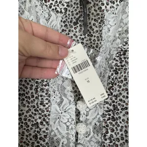 Anthropologie Sand Floral Lace Trim Cotton Top Short Sleeve Blouse Size M NEW thumbnail 3