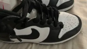 Nike shoes thumbnail 2