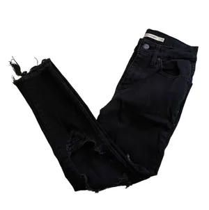 Levi's 721 High-Rise Skinny Jeans thumbnail 1