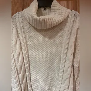 Madewell Cable Turtleneck Drop Shoulders Sweater in Antique Cream‎ Size Medium thumbnail 7
